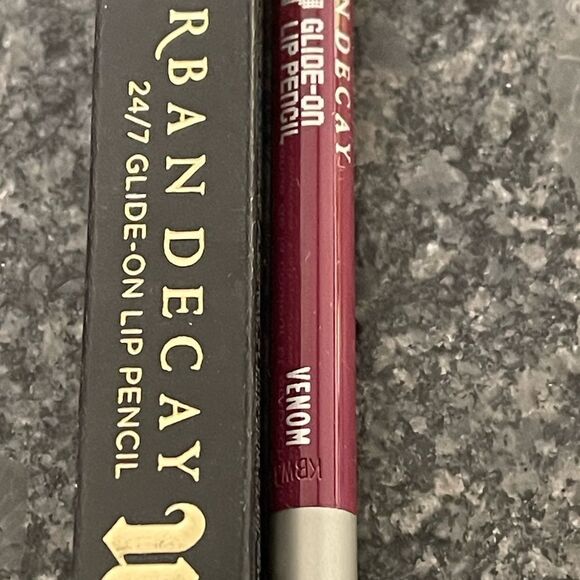 Urban Decay 24/7 Glide On Waterproof Lip Liner pick your shade lasting hydrating - Picture 8 of 10